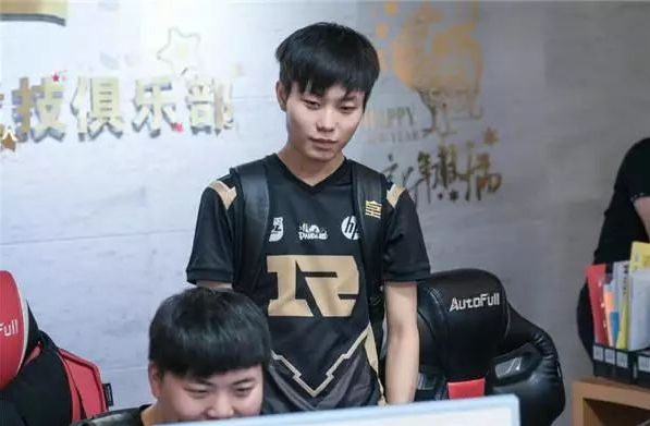 比赛中采取