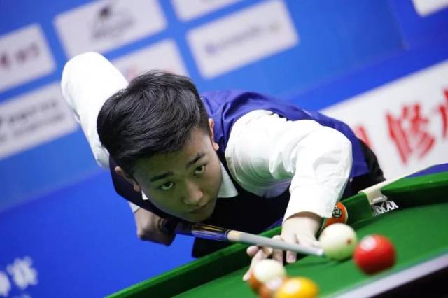 她在国内外 她在国内外