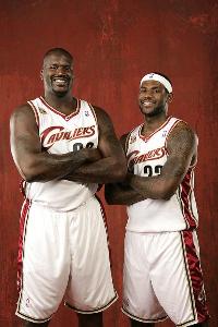 至少有四个 至少有四个