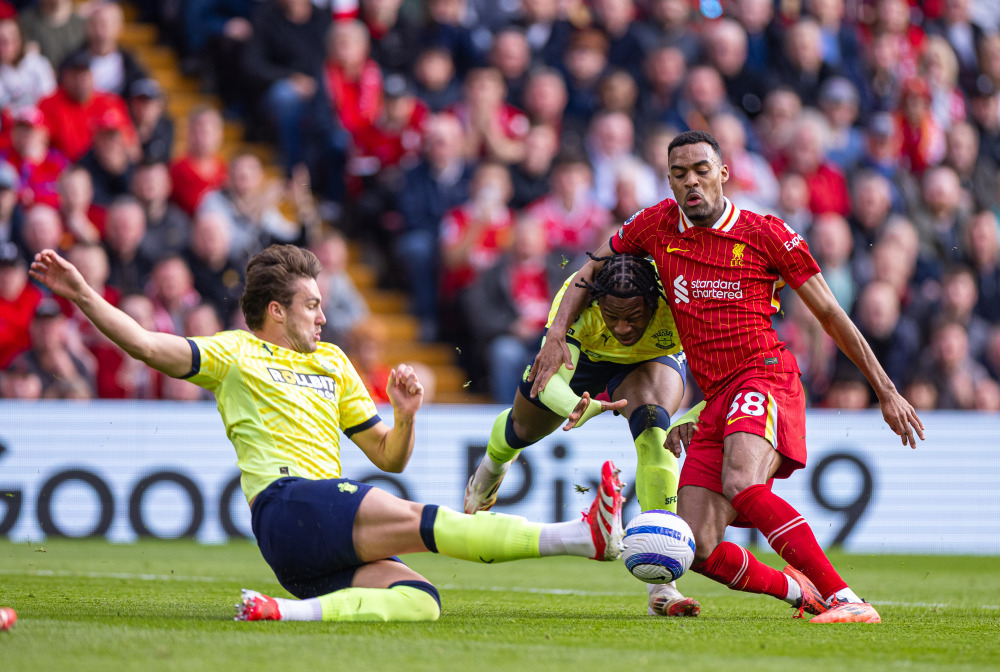 制造犯规并 制造犯规并