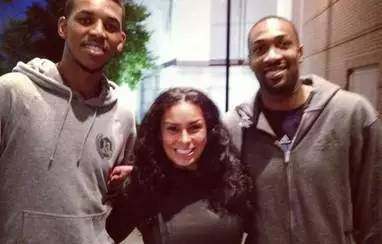 碗形看台叠 碗形看台叠