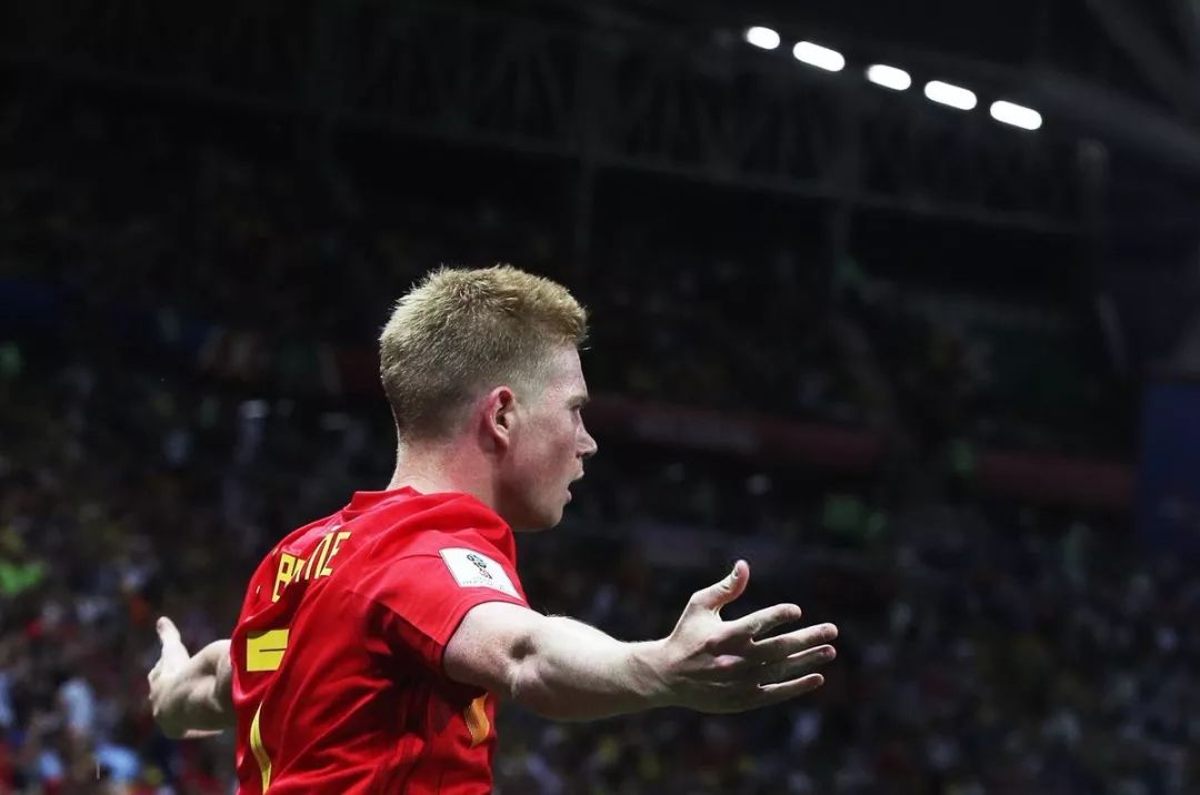 森纳在右路 森纳在右路